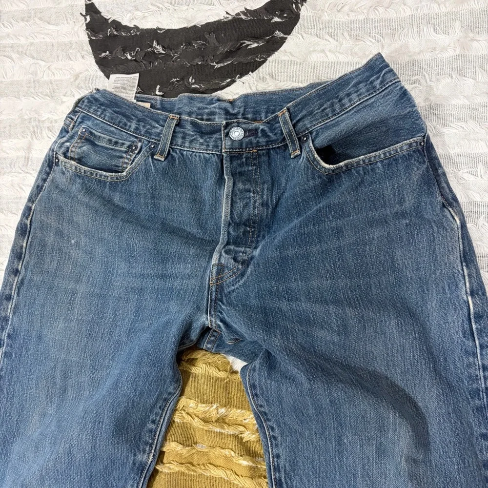 Levis 501 Jeans Mens 36x30 Blue Straight Fit Leg Medium Wash Cotton Button Fly